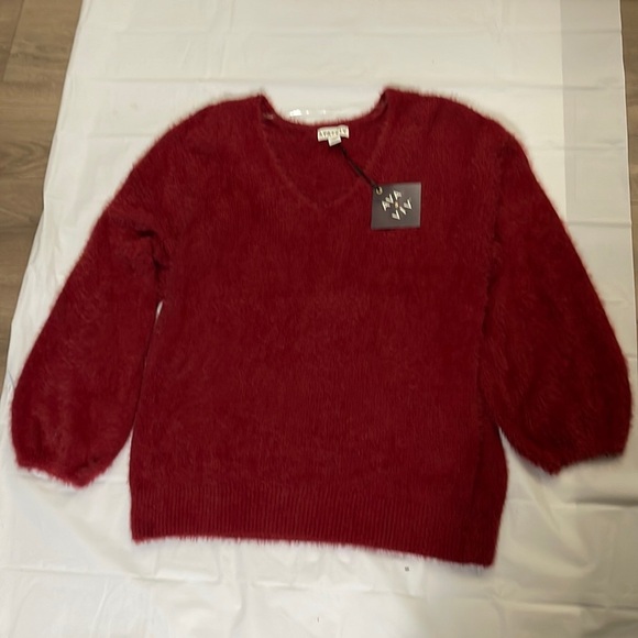 Ava & Viv Sweaters - Ava & Viv women’s cranberry  colored sweater size 1XL furry and comfortable